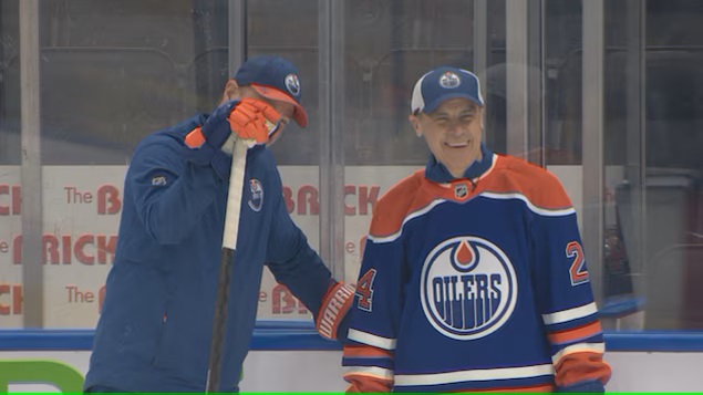 mark-carney-oilers (1).jpg